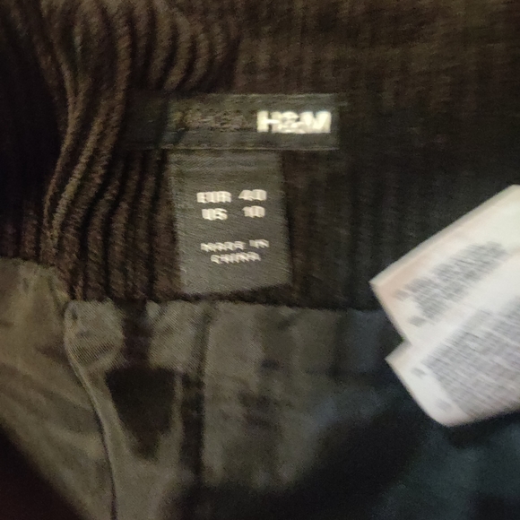 2 H&M knee length corduroy skirts - Picture 4 of 6
